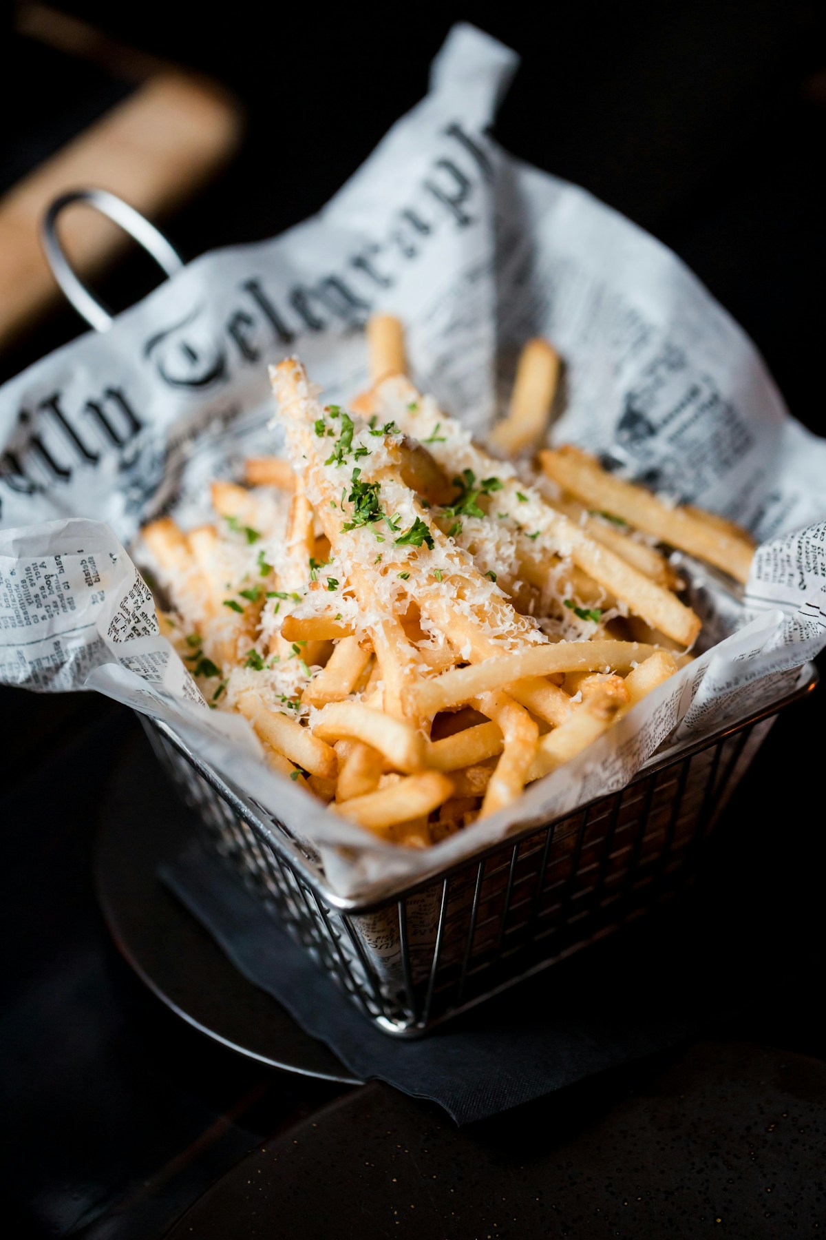 Golden fries with a dipping sauce